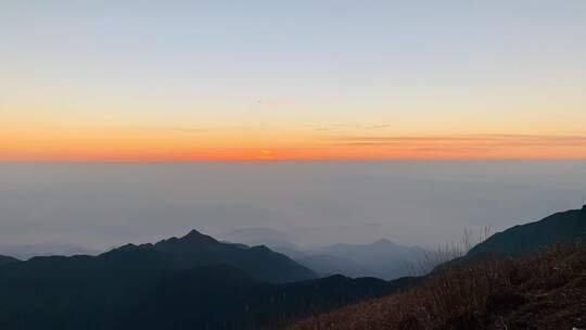 日出云海 山顶 武功山 冬日视频素材模板下载