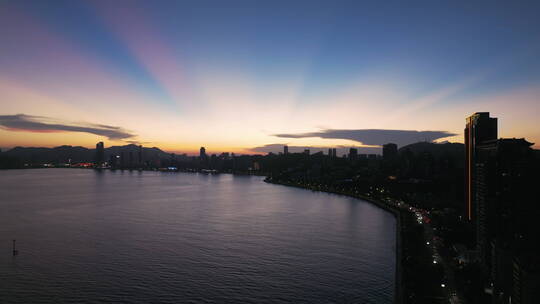 粤港澳大湾区海滨旅游城市晚霞夜景内湾