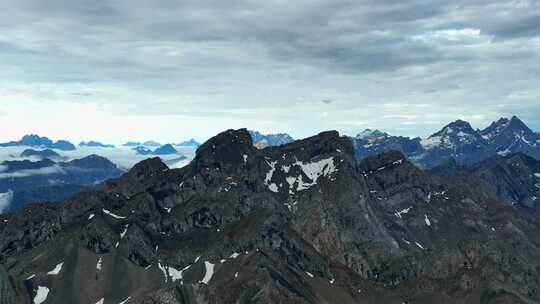 航拍四川阿坝小金大哇梁子火焰峰雪山风光