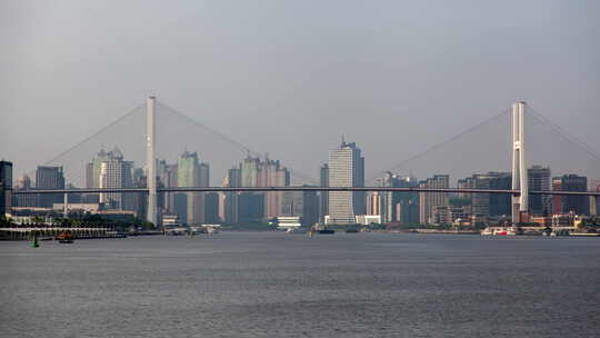 上海南浦大桥跨过黄浦与城市延时