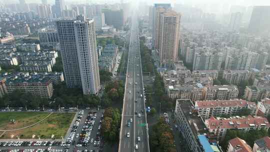 城市拥堵交通车辆行驶