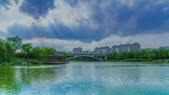 青州南阳河风景区城市河流蓝天白云延时风光