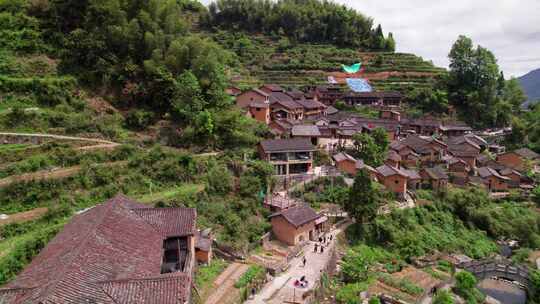 航拍浙江丽水云和梯田风景区白银谷古村落