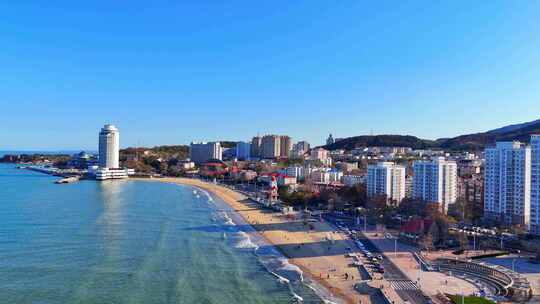 航拍山东烟台滨海城市建筑海岸线风光全景