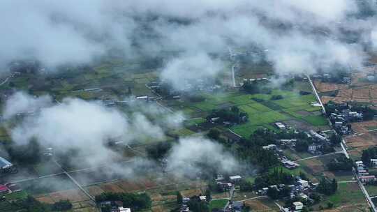 大气云雾城市高空航拍