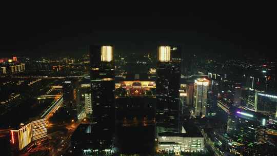 河南郑州绿地双子塔夜景航拍