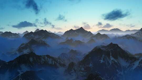 唯美雪山 雪山日出