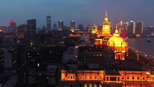 上海外滩建筑夜景俯瞰
