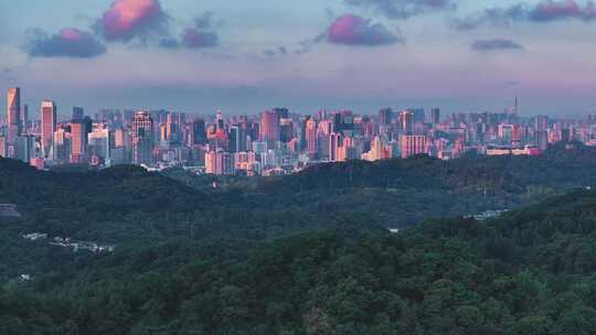 夕阳白云山俯瞰广州