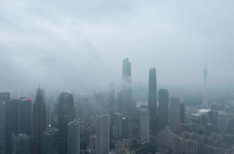 云开雾散的城市
