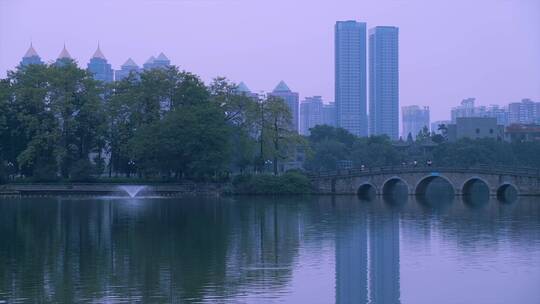 广州东山湖公园湖景石拱桥