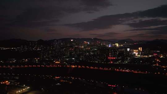 四川攀枝花市金沙江畔的城市夜景航拍
