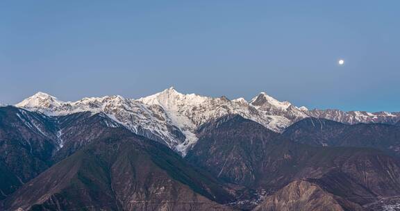 梅里雪山卡瓦格博日照金山朝霞银河月照金山