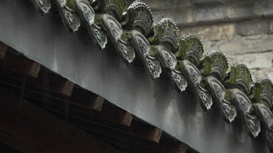 下雨古镇徽派古风建筑青瓦片