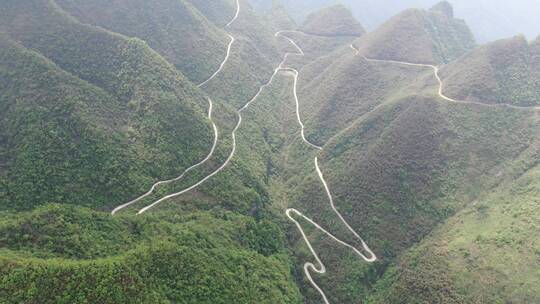 湖南张家界蜿蜒盘山公路