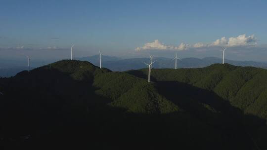 航拍四川青山上风电场视频素材模板下载