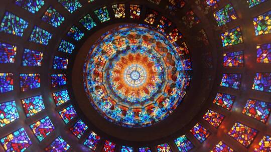 教堂穹顶五彩玻璃螺旋万花筒视频素材模板下载