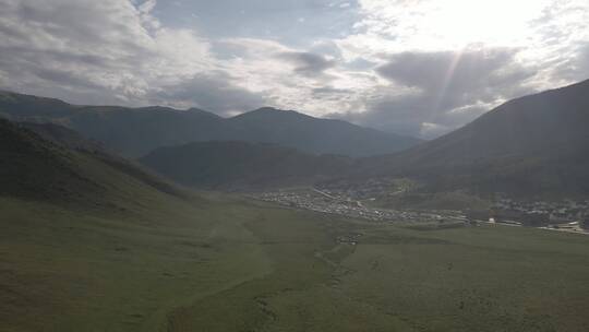 新疆喀纳斯草原航拍视频素材模板下载