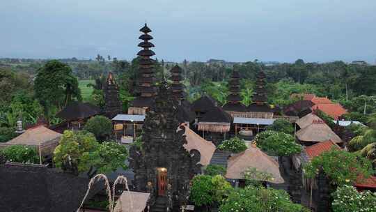 印尼巴厘岛乌布古寺庙建筑景观航拍