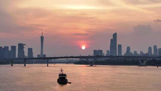 中国广东省广州市海珠区琶洲大桥全景