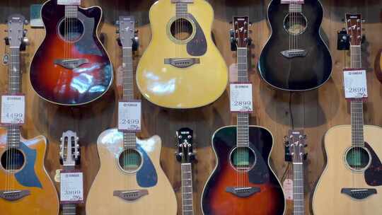 音乐商店吉他售卖柜台