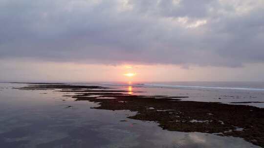 4k风景航拍海上海滩日出