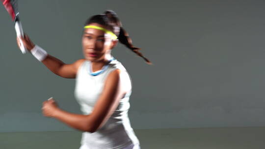 青年女运动员打网球视频素材模板下载