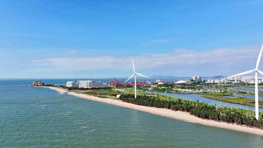 海南东方市鱼鳞洲海边的风车