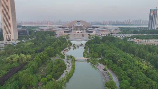 国博水系景观园，武汉国际博览中心