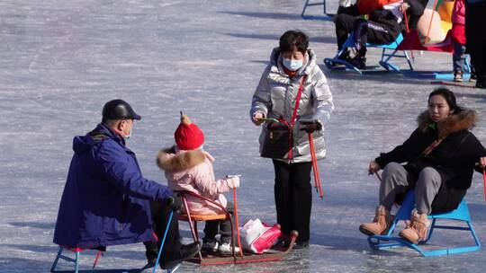 【镜头合集】北京冰雪节冬奥会滑冰场