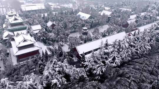 航拍洛阳白马寺雪景