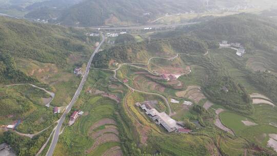 航拍山中交通道路