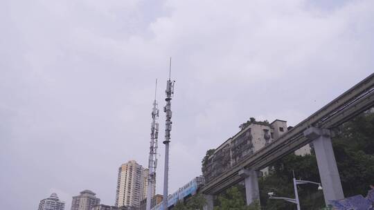 重庆交通轻轨李子坝站视频素材模板下载