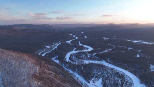 航拍大兴安岭林海雪原黎明