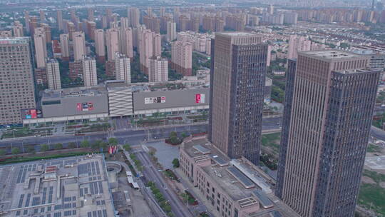 上海疫情期间空城航拍御桥路复地活力城附近