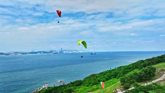 海边滑翔伞青岛风光青岛航拍