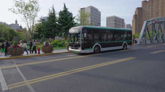 公交车 上海公交车视频素材模板下载