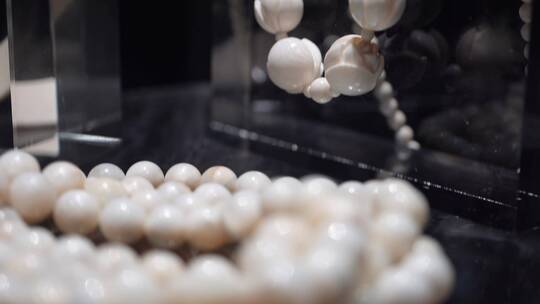 【镜头合集】白珍珠项链黑珍珠首饰视频素材模板下载