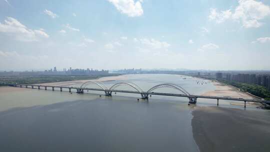 杭州钱塘江九堡大桥江边江景风景特写航拍