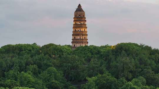 苏州历史文化地标虎丘塔（航拍运镜）