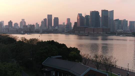 上海城市黄浦江边日落