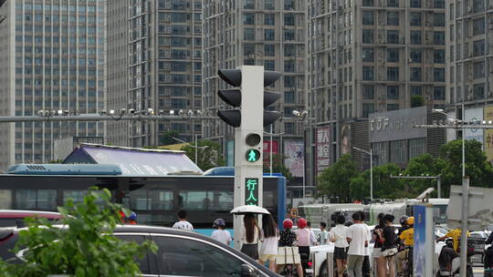 下班高峰的城市道路