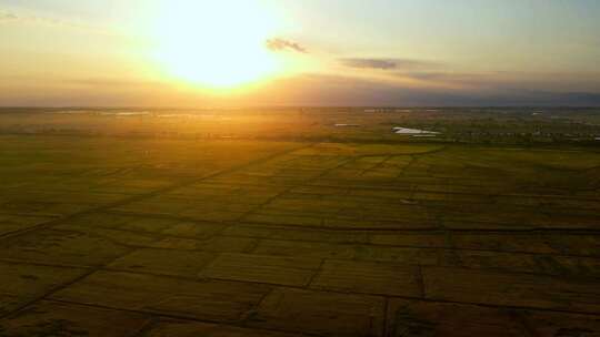 平原夕阳航拍-秋天黄昏落日田野