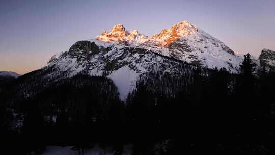 多洛米蒂雪山航拍