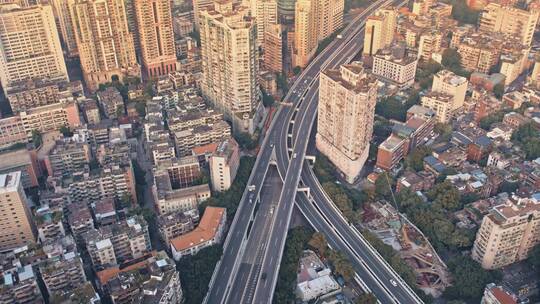 航拍黄昏雾霾天疫情中按下暂停键的广州道路