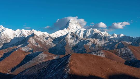 贡嘎雪山视频素材模板下载