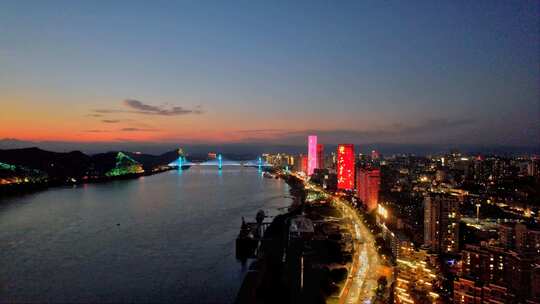 美岸江堤·夷陵长江大桥段夜色