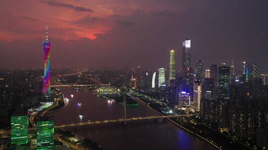 广州市中心珠江新城雨天夜景航拍