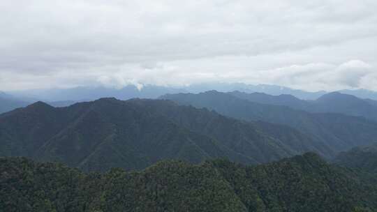 秦岭腹地的山川