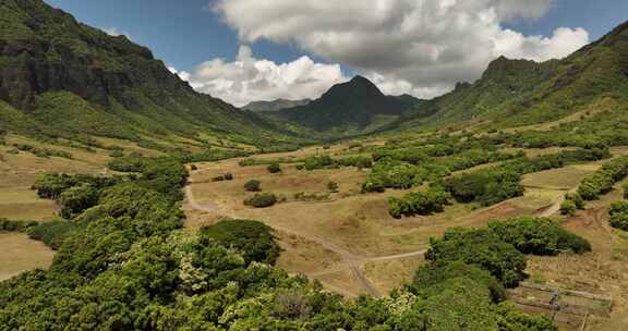 风景-航拍山脉峡谷